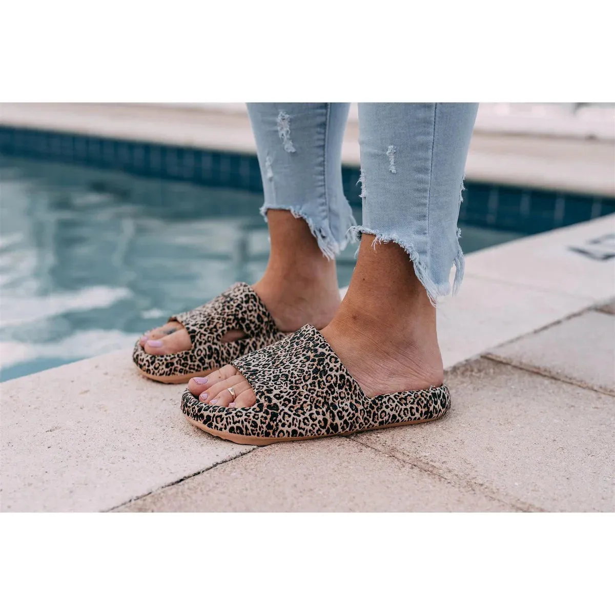 Beach Slides In Cheetah