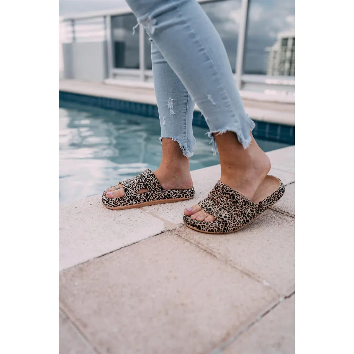 Beach Slides In Cheetah