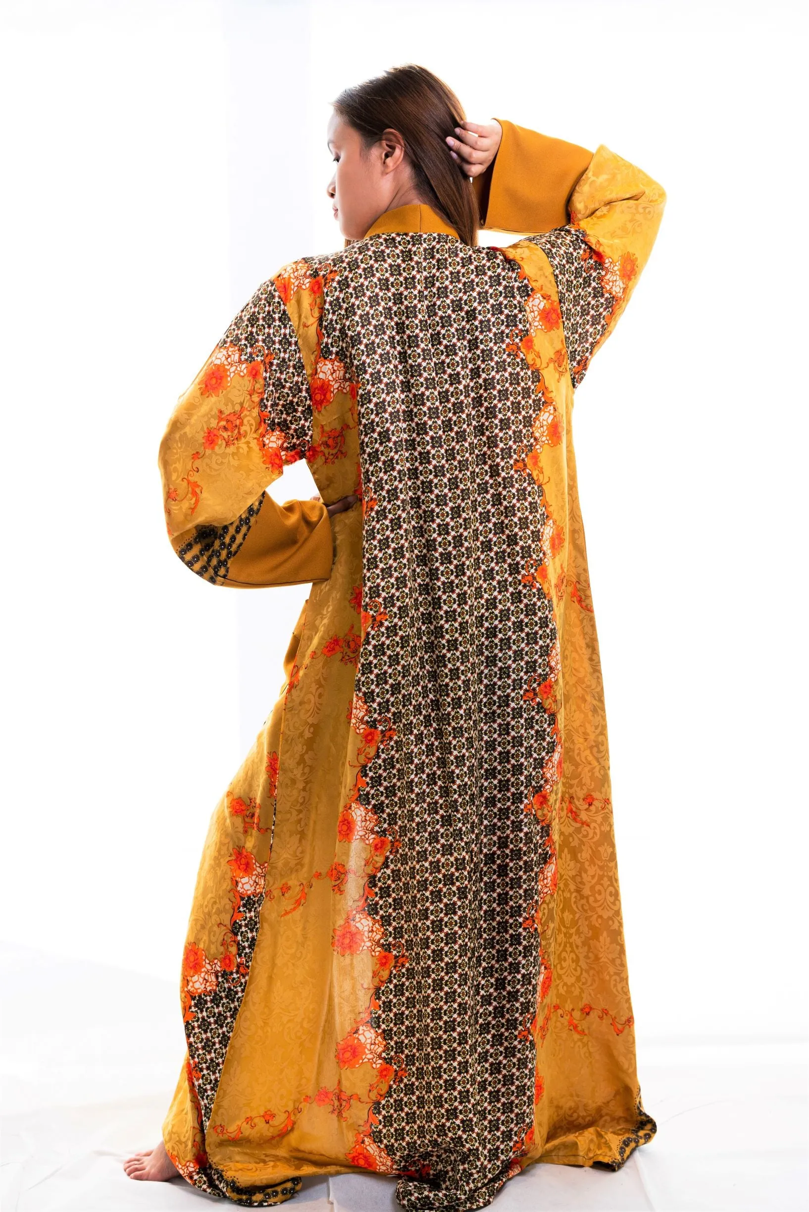 Kaitlyn embroidered silk kimono Robe