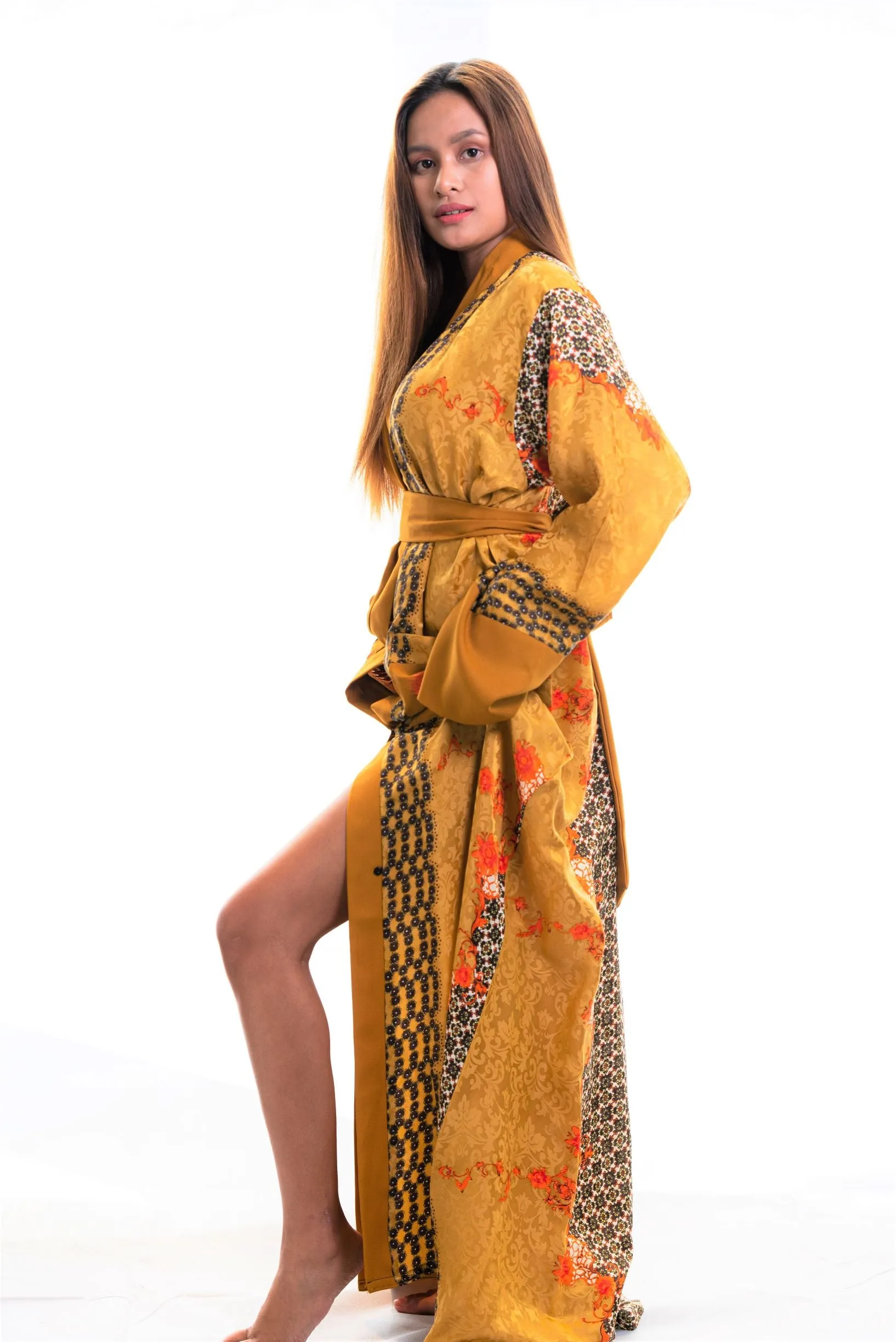 Kaitlyn embroidered silk kimono Robe