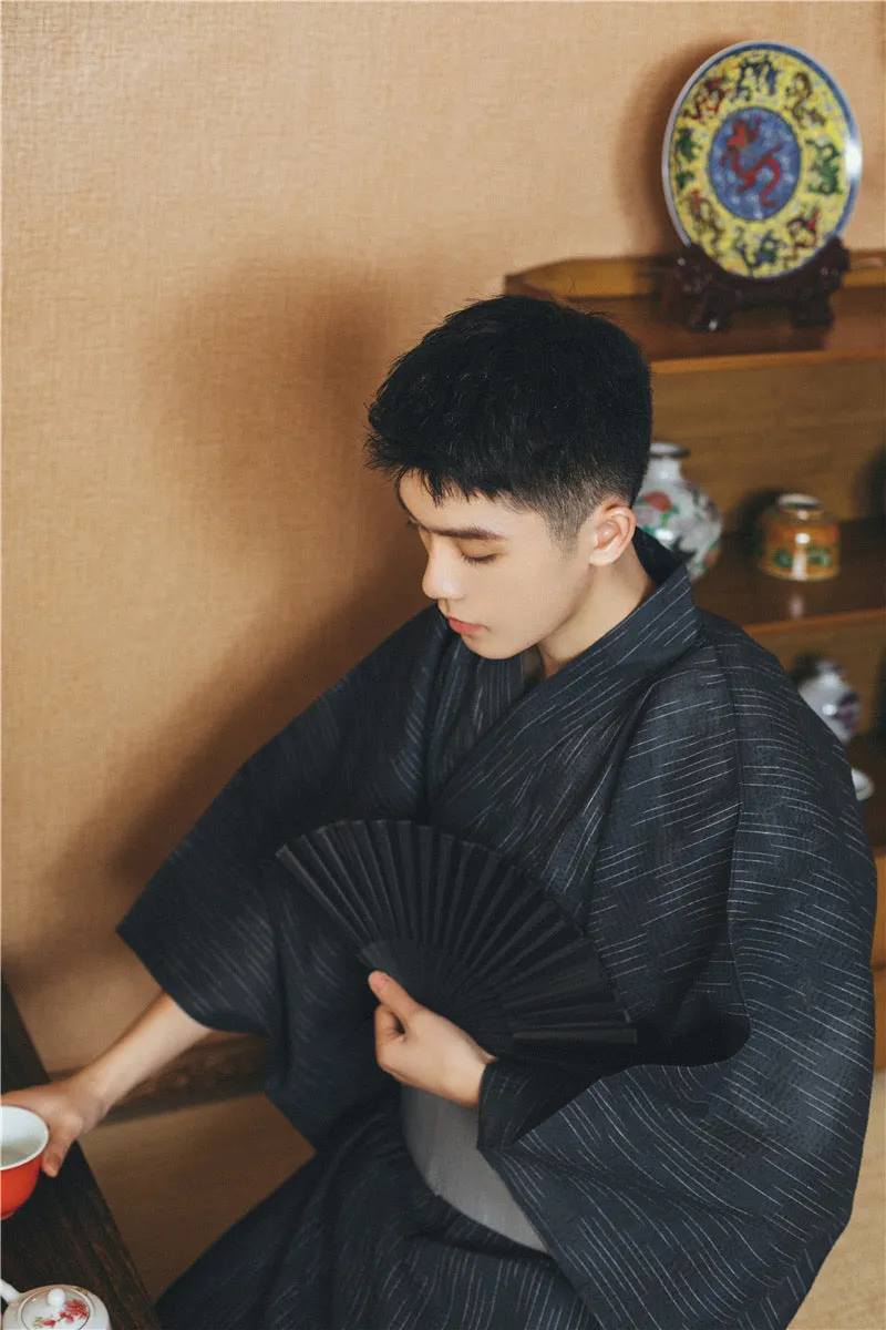 MEN’S TRADITIONAL JAPANESE FULL-SLEEVE KIMONO