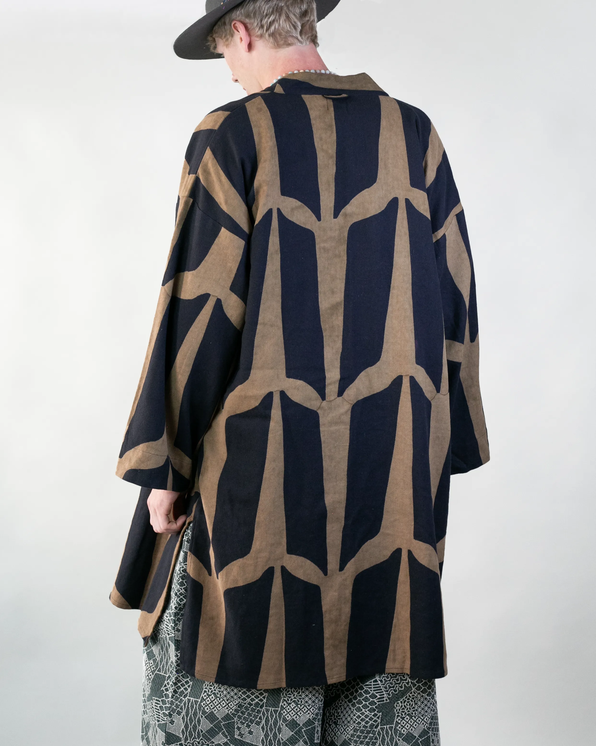 Wa-Modern Haori Robe, Gold with Black Kugi