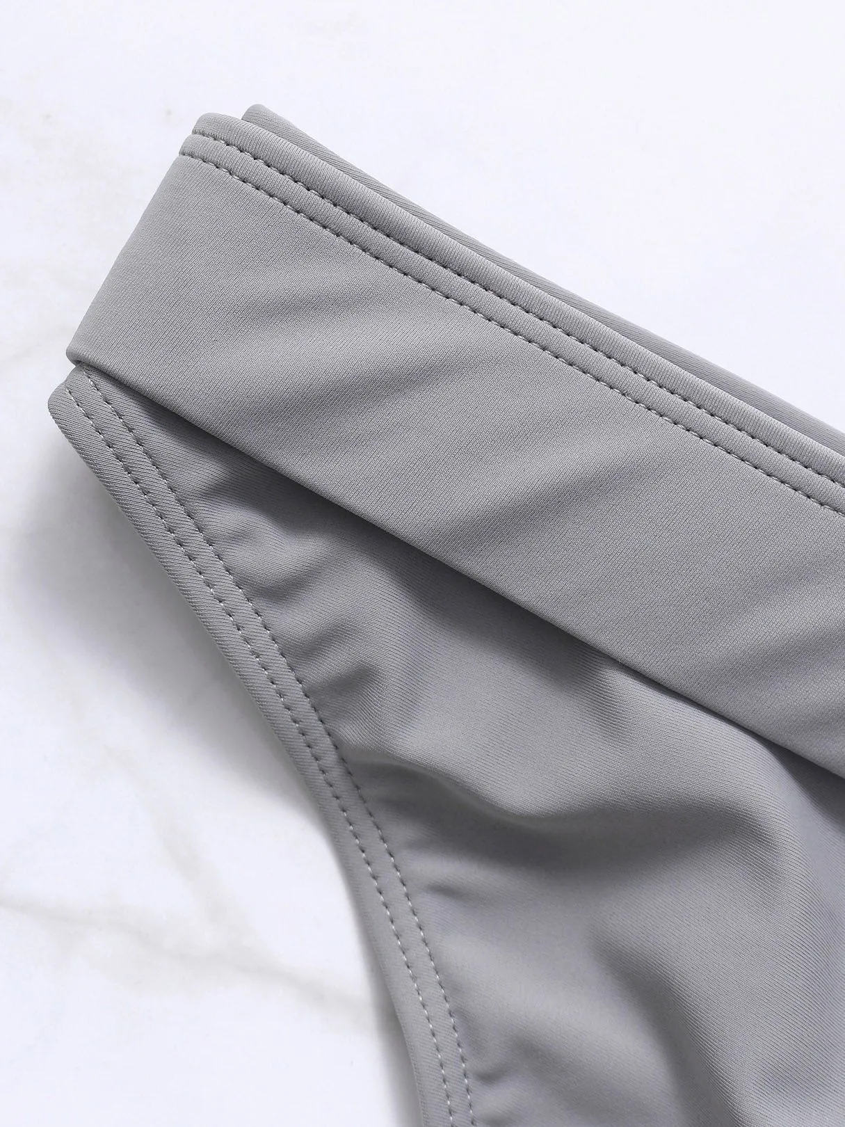 Wholesale Scoop Neck Sleeveless Plain Bikinis
